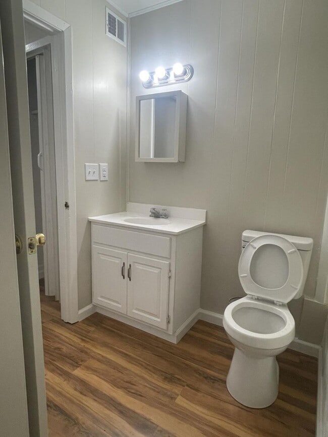 Building Photo - 26 SE 250th Rd