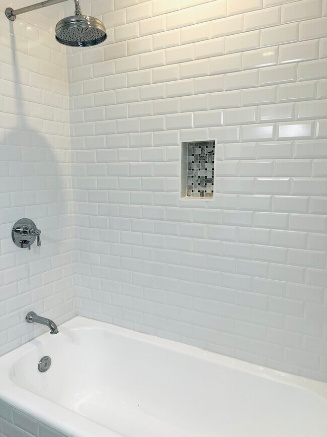 Building Photo - 2737 Devonshire Pl NW