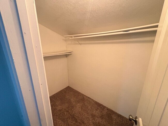 Building Photo - 3895 E Leonesio Dr