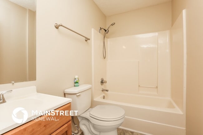 Building Photo - 2544 Old Matthews Rd