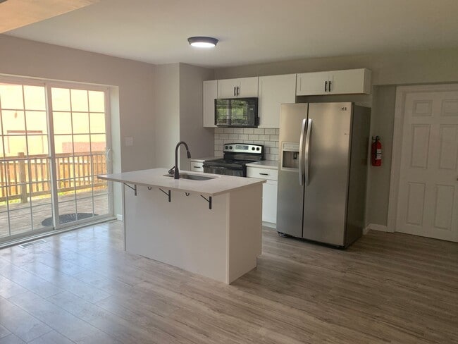 Building Photo - Future Rental! 3 Bed/2 Bath, Fenced Yard, Storage-York City SD