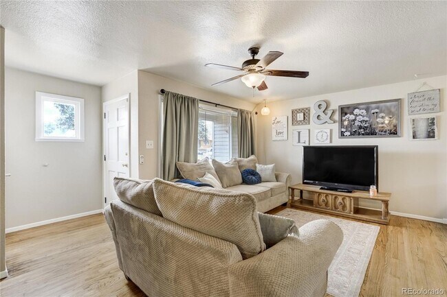 Building Photo - 257 Sherri Dr