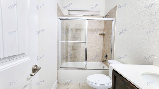 Building Photo - 3808 Hazelhurst Dr