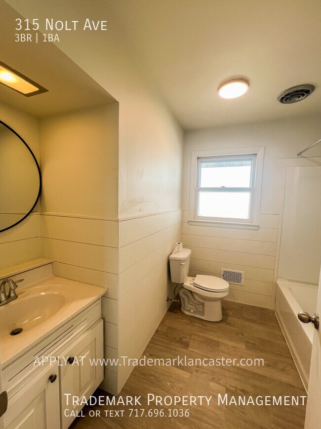 Building Photo - Nice 3 Bedroom Rancher