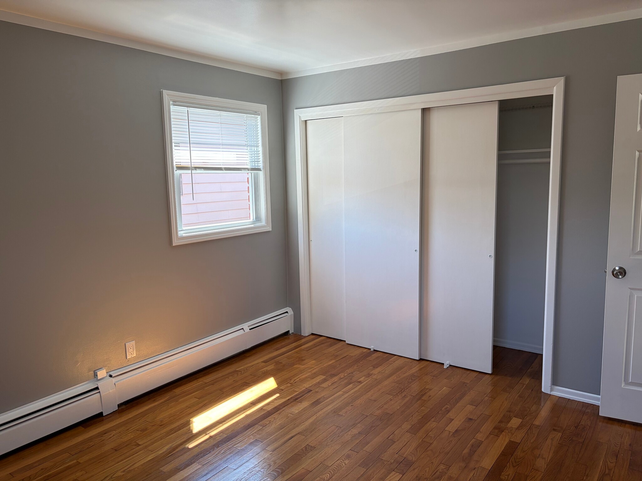 Building Photo - 424 Dewitt St