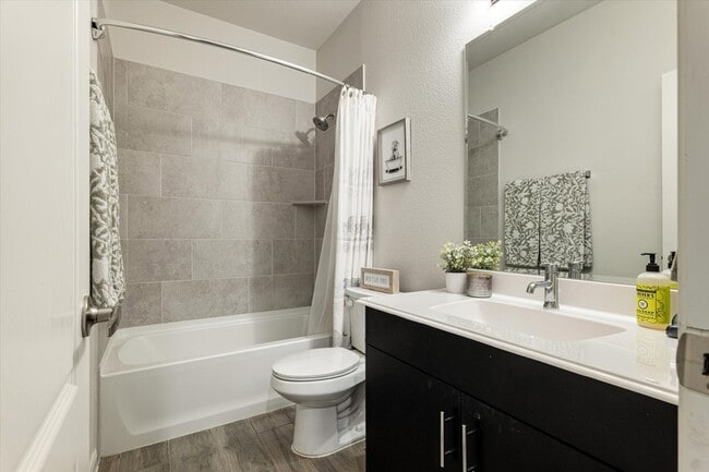 Building Photo - 3225 Sioux Trl