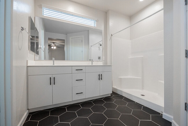 Building Photo - 42381 W Mira Ct