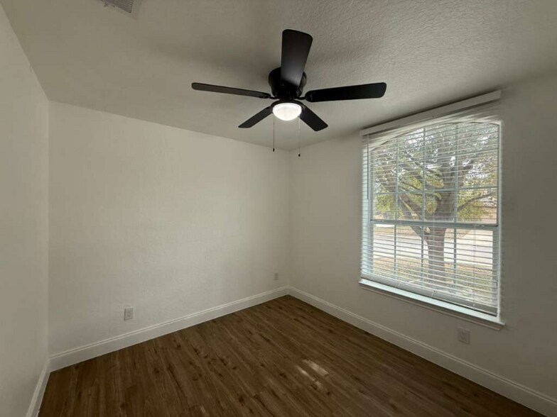 Building Photo - 6127 Blind Meadow