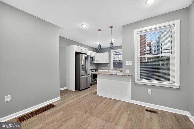 Building Photo - 1333 S Newkirk St