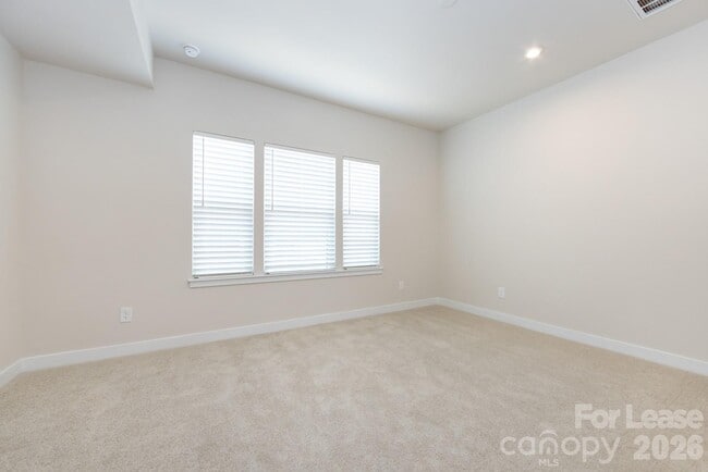 Building Photo - 440 Spearfield Ln