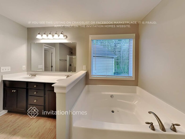 Building Photo - 904 Lobdale Falls Dr