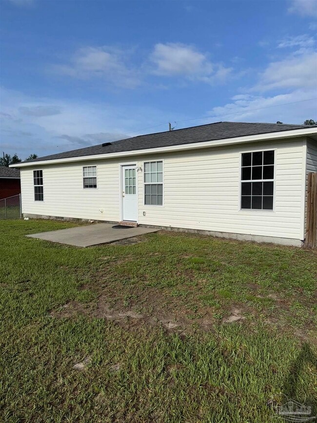 Building Photo - 7228 Bogey Ln