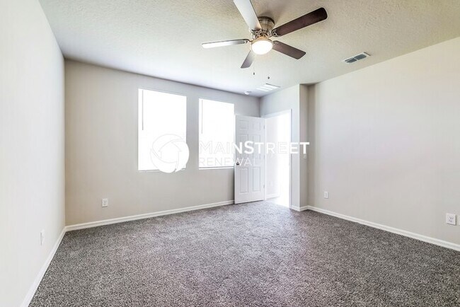 Building Photo - 4 Bedroom Pet-Friendly Home in Davenport, FL with Main Street Renewal