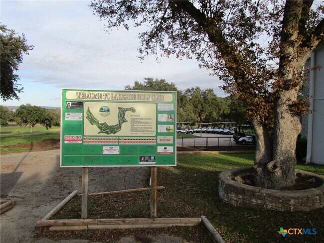 Building Photo - 421 Watts Ln