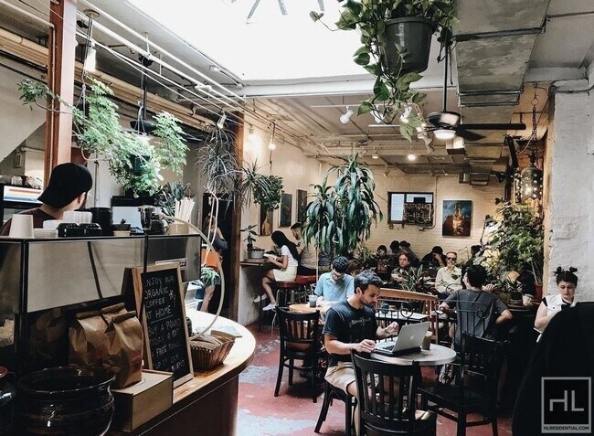 Building Photo - W 14TH ST.