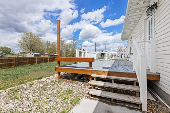 Building Photo - 4-Bed 2-Bath Hidden Gem on a Quiet Cul-de-Sac in Idaho Falls – Move-In Ready!