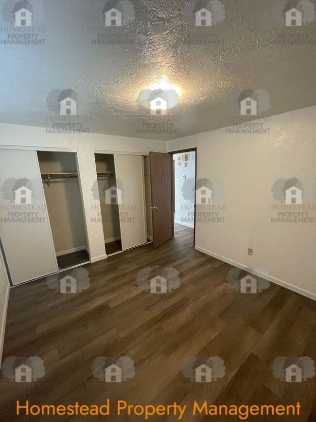 Building Photo - 2691-2693 18th Ave SE