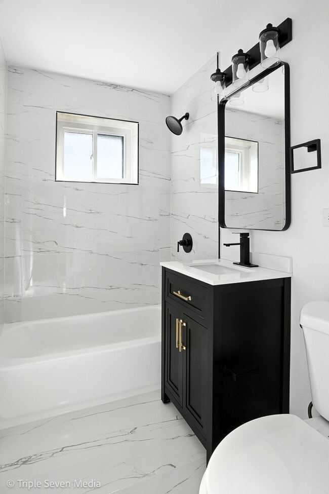 Building Photo - 8053 Newland Ave