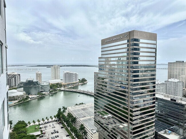 Building Photo - 500 Brickell Ave