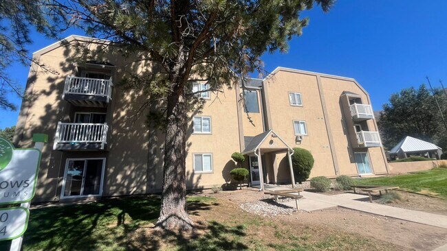Primary Photo - 1 Bedroom/1 Bathroom unit in South Ogden