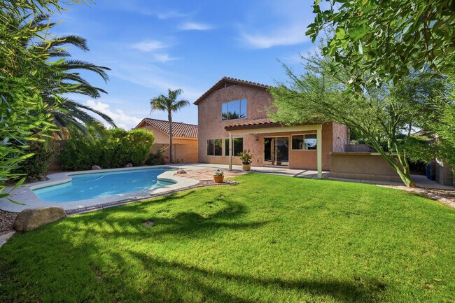 Building Photo - 3165 E Desert Ln