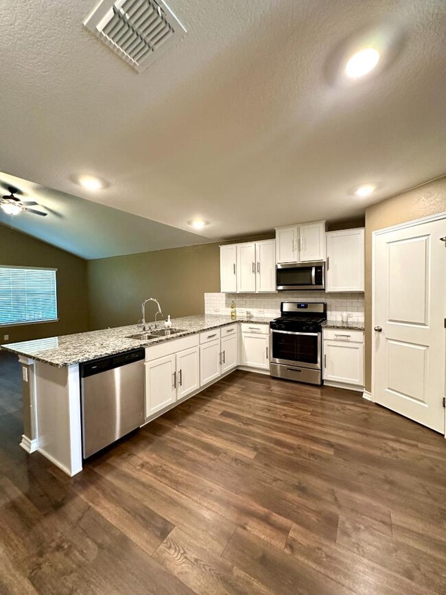 Building Photo - 14218 Minette Loop