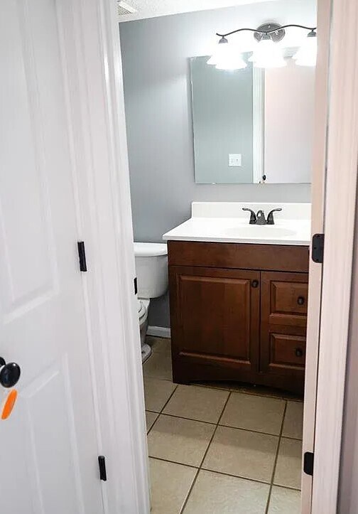 Building Photo - 853 E 167th Ct