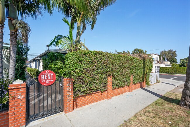 Building Photo - 4820 Inglewood Blvd