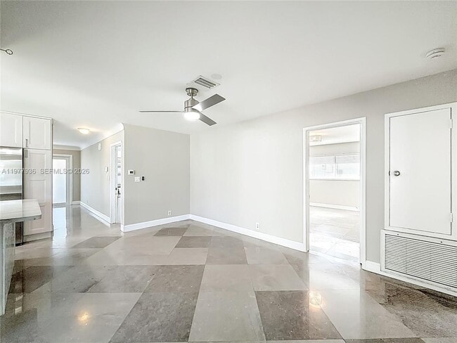 Building Photo - 2770 NE 8th Ct