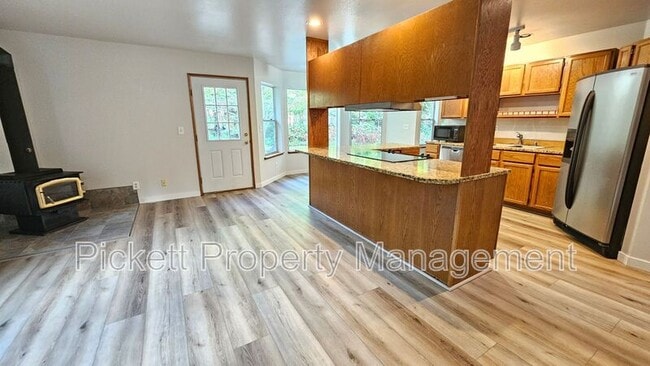 Building Photo - 4755 NW Hosman Cir