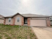 Building Photo - 4506 E Chipmunk Ln