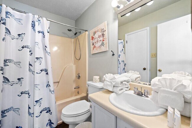 Building Photo - 25925 Canal Rd