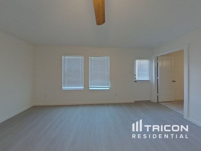 Building Photo - 10744 Cowhide Ln