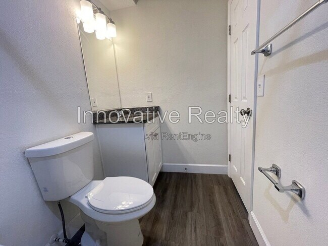 Building Photo - 5226 Davisson Ave
