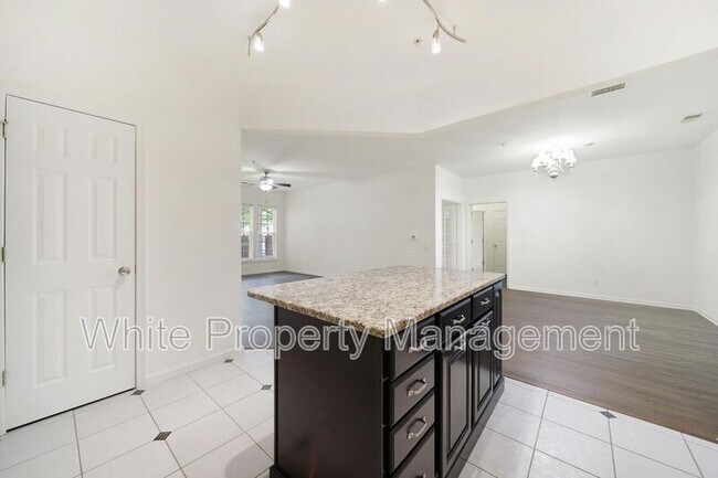 Building Photo - 15011 Santa Lucia Dr