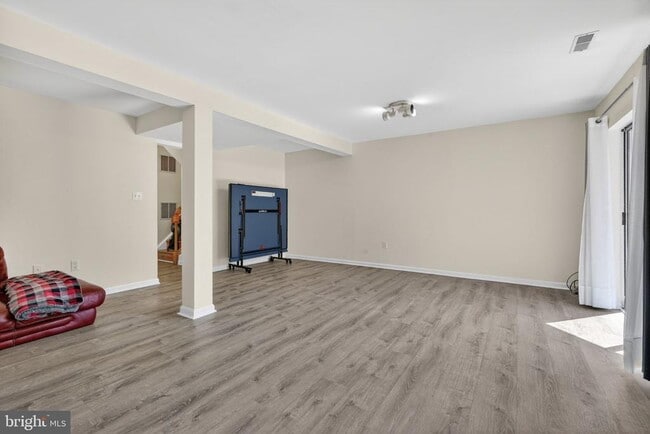 Building Photo - 8010 Readington Ct