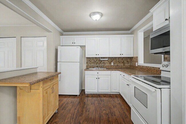 Building Photo - 317 Maney Dr