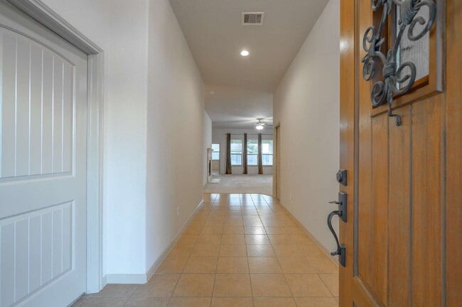 Building Photo - Charming home in Pearland!
