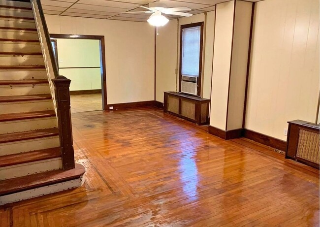 Building Photo - 3 Bedroom 1 Bath Twin in Coatesville