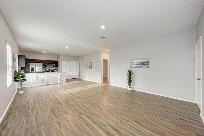 Building Photo - 129 Vulcan Dr