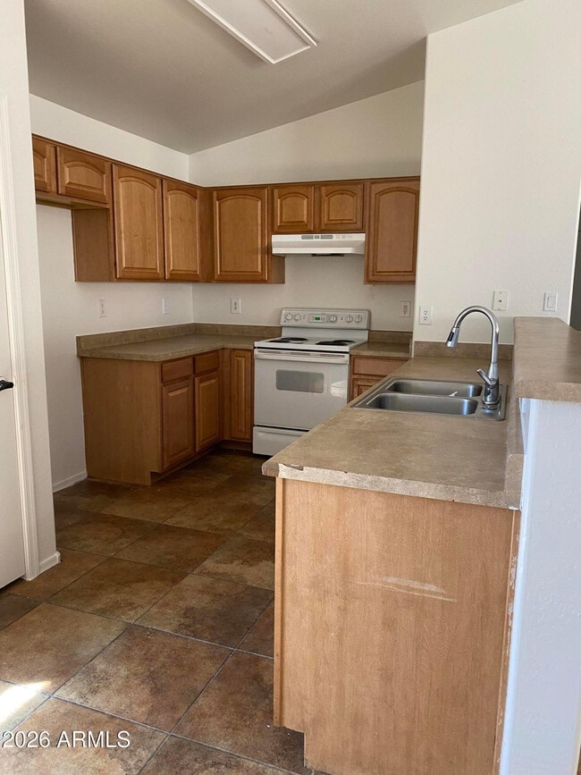 Building Photo - 24035 N Desert Dr