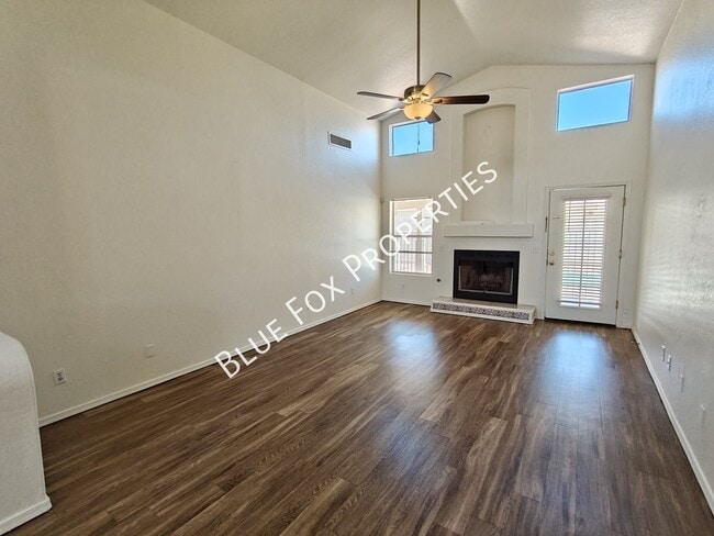Building Photo - 6717 W Nueva Vista Dr