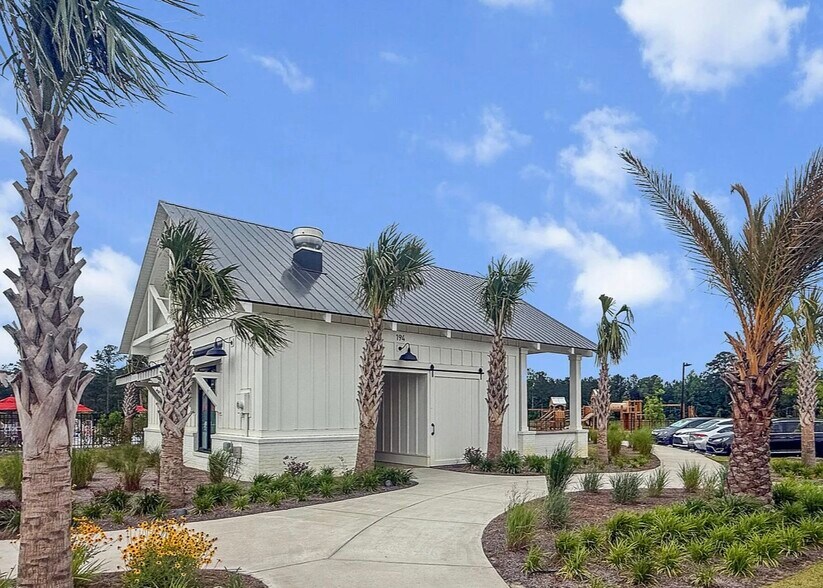 Building Photo - 256 Fiddleback Dr