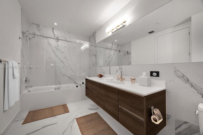 Building Photo - 301 Altara Ave