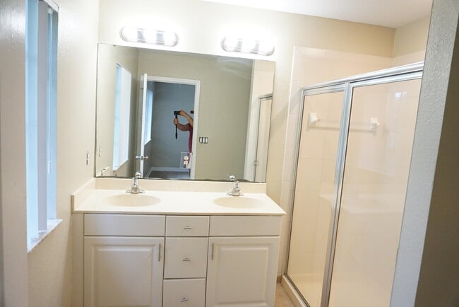 Building Photo - 1108 Lucaya Dr