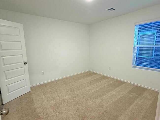 Building Photo - 1840 Black Poplar Wy