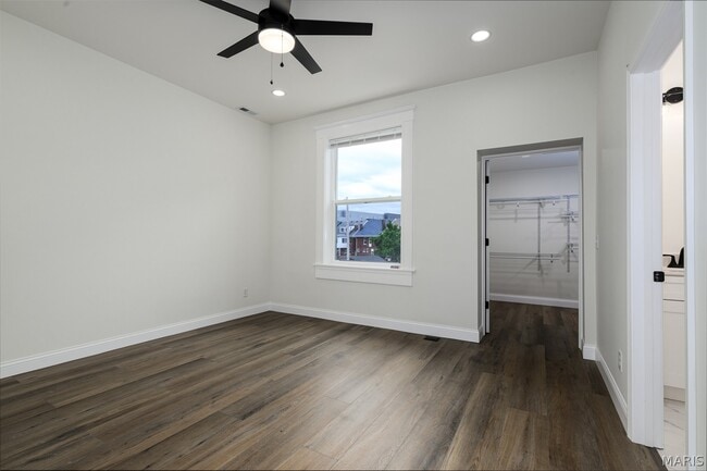 Building Photo - 5750 Waterman Blvd