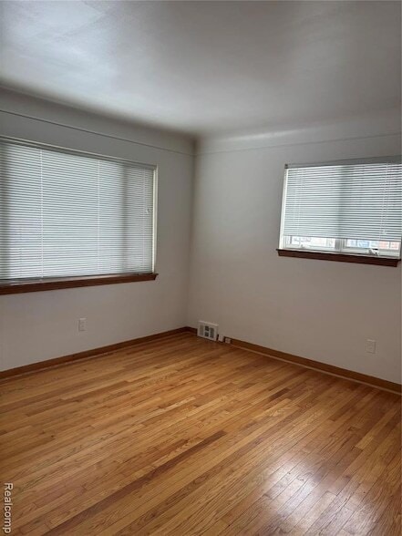 Building Photo - 1641 Fairview Ave