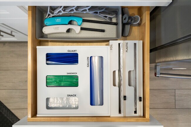 Building Photo - 12841 Forest Dr