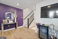 Building Photo - 6960 Farragut Dr